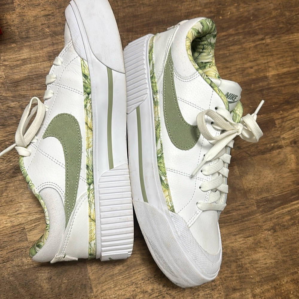 COPY - Nike Court Legacy Lift Women's Shoes size 8